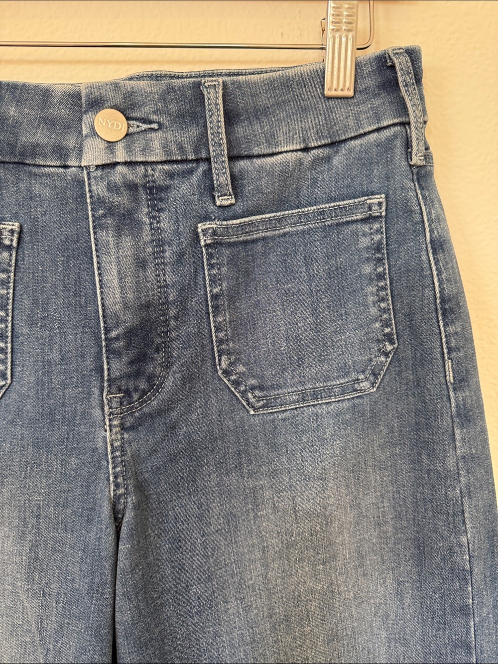 NYDJ Patchie Major Wide Leg Capri Jeans
- Compass - Size 2 - Picture 4 of 12